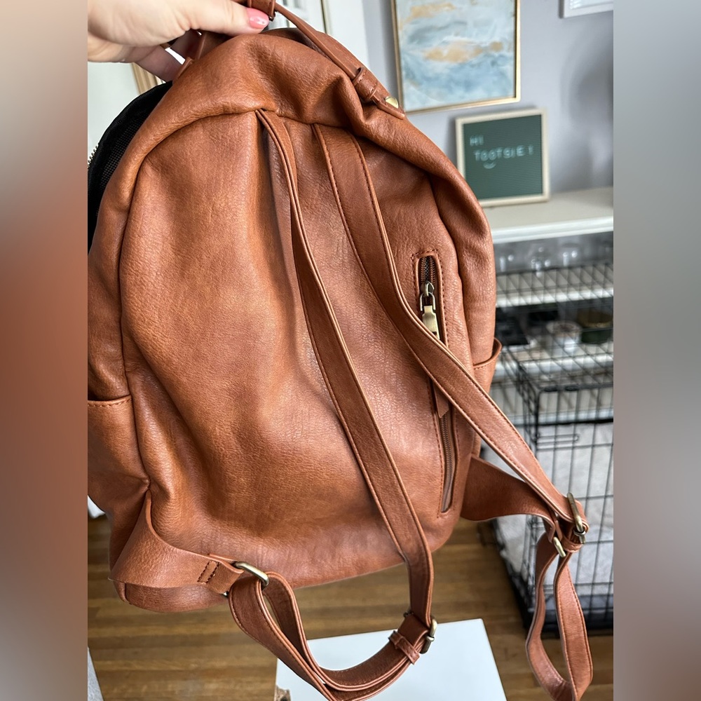 Leather backpack - Picture 4 of 4